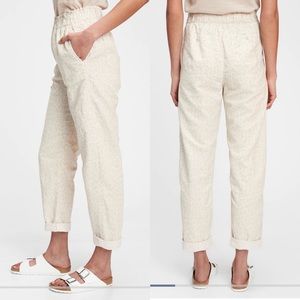 NWT Gap Paperbag Tan Pants Sz 2